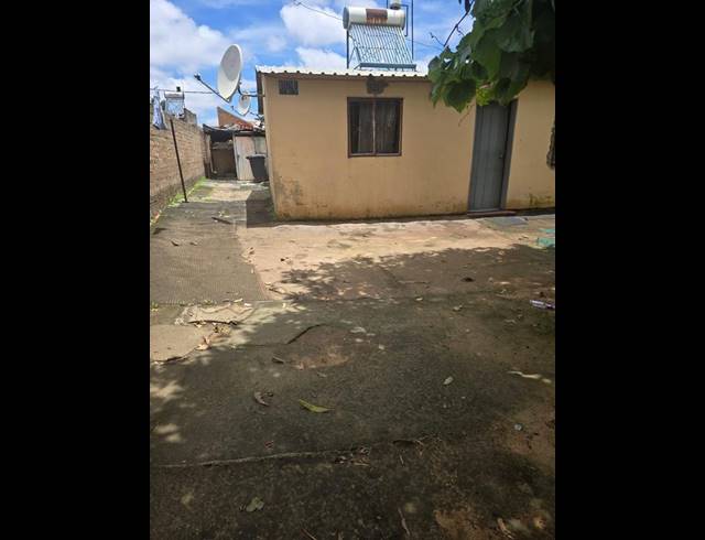 2 BEDROOM HOUSE FOR SALE IN OLIEVENHOUTBOSCH